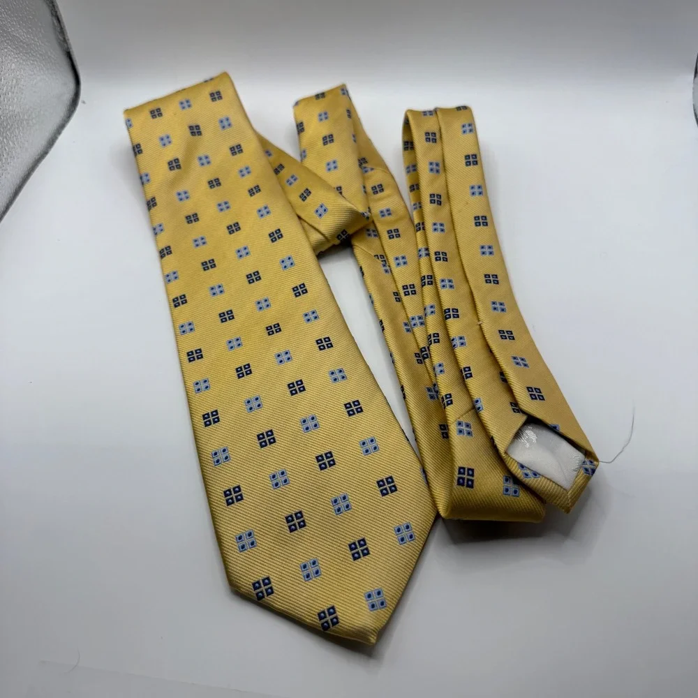 Brooks Brothers‎ 346 Men's pure Silk Necktie Gold Blue Geometric Pattern 3.25